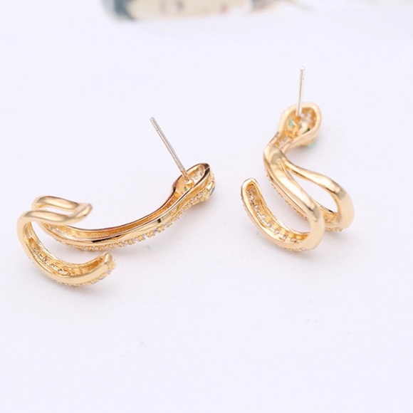 New! “Sneaky Serpent” Women’s Earrings - Picture 5 of 7